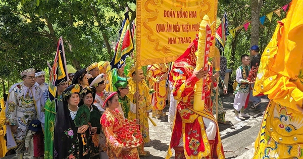 Về miền di sản thờ Mẫu của xứ trầm hương