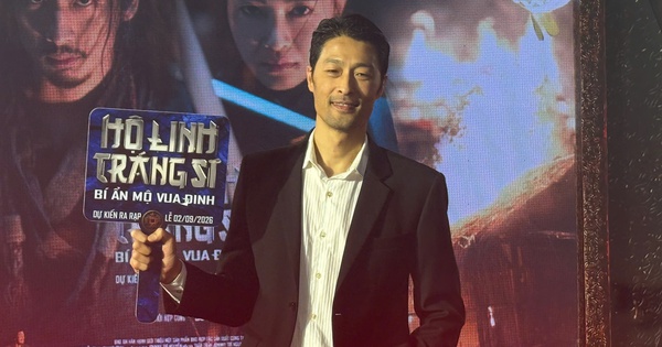 Johnny Trí Nguyễn tái xuất, nói gì khi đóng cảnh hành động ở tuổi 52?