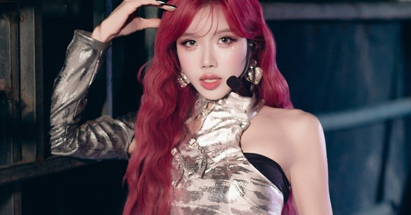 Chị đẹp Việt 'gây sốt' mạng xã hội, báo Trung Quốc liên tục nhắc tên