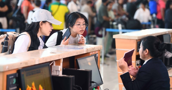 Giá vé máy bay lễ 30.4 - 1.5 cao ngang vé tết