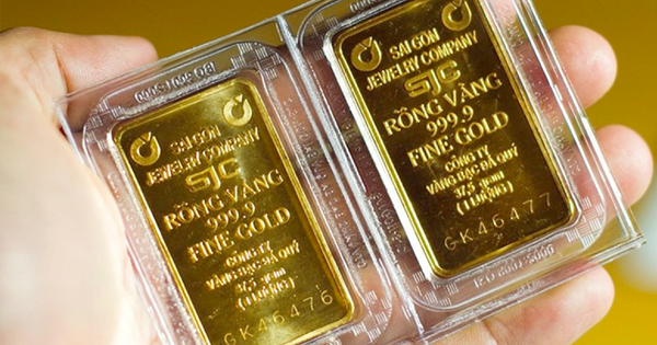 Giá vàng giảm 9 nhịp liên tiếp, vẫn chênh với thế giới hơn 18 triệu đồng/lượng