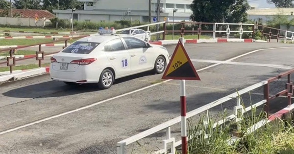 Thi sát hạch bằng lái ô tô rớt 'dốc cầu' liên tục, vượt qua bằng cách nào?