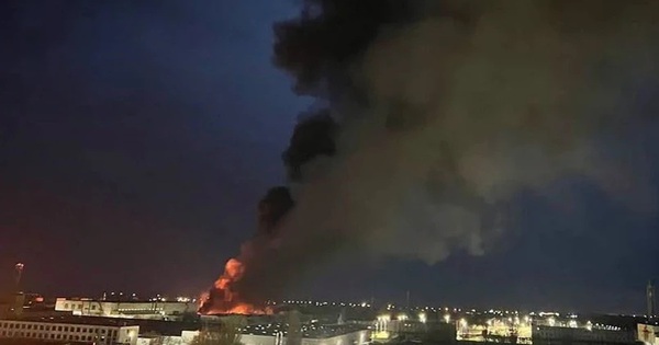 Chiến sự Ukraine ngày 1.516: Ông Zelensky bất mãn khi Mỹ ‘cởi trói’ dầu Nga