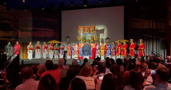 Việt Nam đang ở thời điểm mang tính bước ngoặt