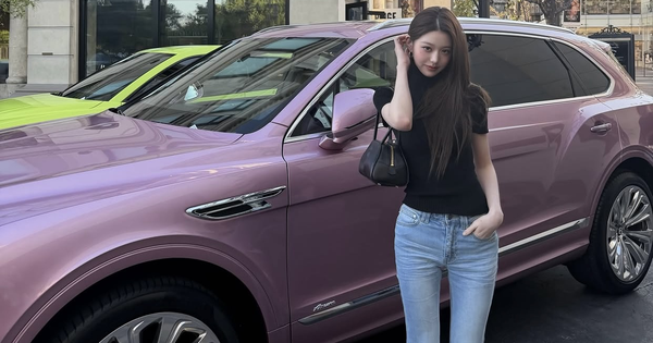 Bản phối sắc xanh dịu dàng sánh đôi cùng đen cá tính