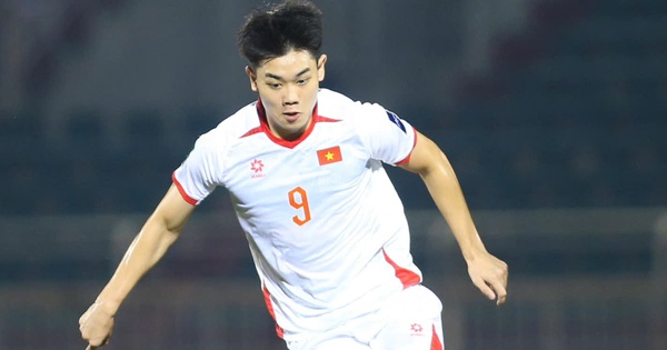 Đình Bắc ‘đối đầu’ Việt Cường, cuộc cạnh tranh kỳ thú và khốc liệt ở đội tuyển Việt Nam