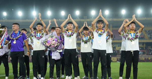 Hà Nội hoàn thiện mảnh ghép vô địch, gợi mở điều này cho bóng đá Việt Nam