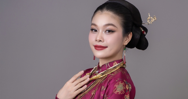 Nữ ca sĩ gây chú ý khi hát bolero, giữ tự trọng trước cám dỗ