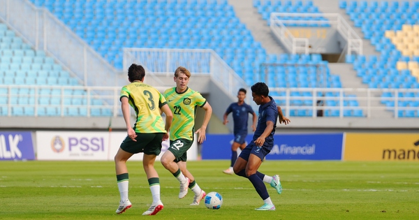 HLV U.17 &Uacute;c bất ngờ chỉ thẳng &lsquo;tử huyệt&rsquo; của U.17 Việt Nam, b&aacute;n kết cực hay