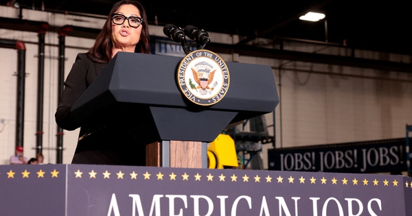 Bộ trưởng thứ ba rời nội các của Tổng thống Trump