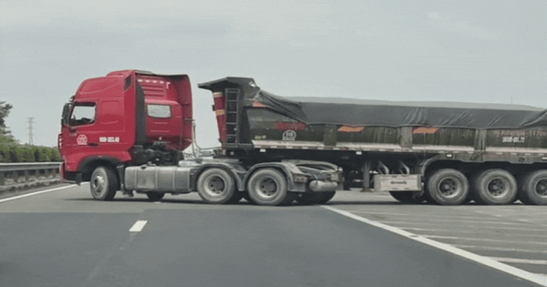 Quay đầu xe trên cao tốc do... đi nhầm đường, tài xế bị phạt 35 triệu