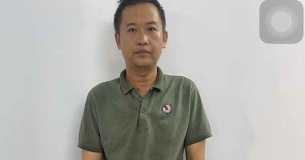 Giúp 'kè' xe nữ sinh đi đổ xăng rồi cướp giật điện thoại