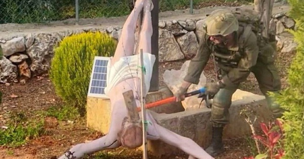 Israel giam 2 binh sĩ đập tượng Chúa ở Lebanon