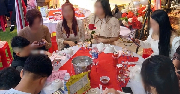 Tranh cãi tiền mừng cưới: 'Không đi cưới, không gửi phong bì với người lâu không gặp'