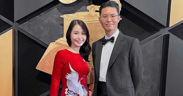 Nhà thiết kế Việt bước vào hội đồng Grammy