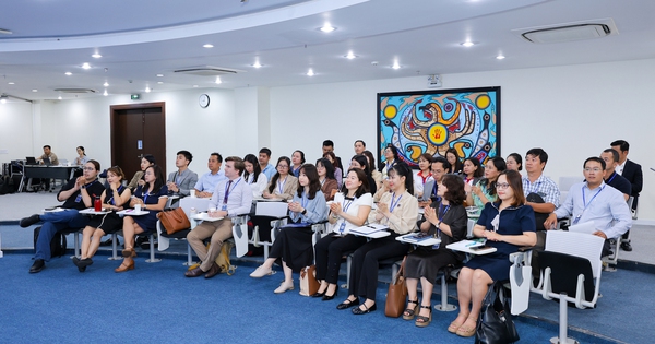 Giáo dục giữa kỷ nguyên AI: Làm thế nào để tiếp cận công nghệ hiệu quả?