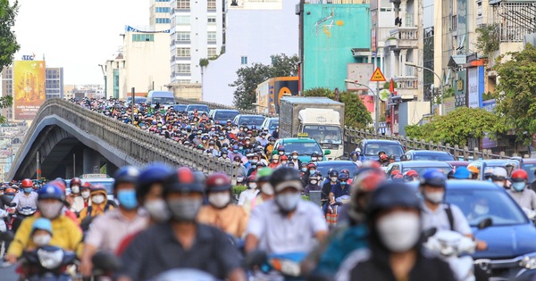 Đề xuất làm đường trên cao từ ngã tư An Sương nối  thẳng Tân Sơn Nhất