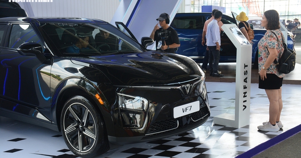 Hơn 36% người Việt mua ô tô mới chọn xe điện, xe hybrid