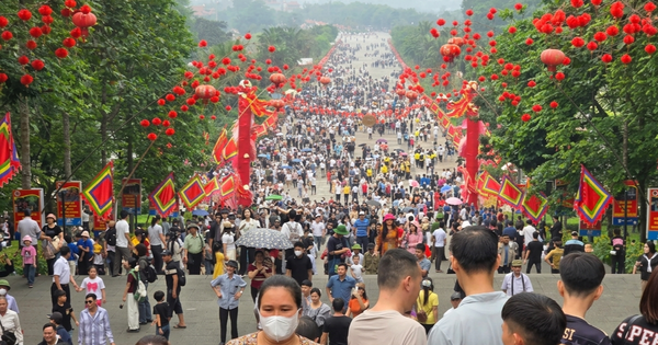 4 triệu lượt người đổ về Đền Hùng Giỗ tổ Hùng Vương