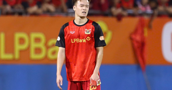 Văn Quyết nói 'chua chát' nhưng đúng: CLB Ninh Bình có 3 Hoàng Đức vẫn sẽ thua Hà Nội, vì...