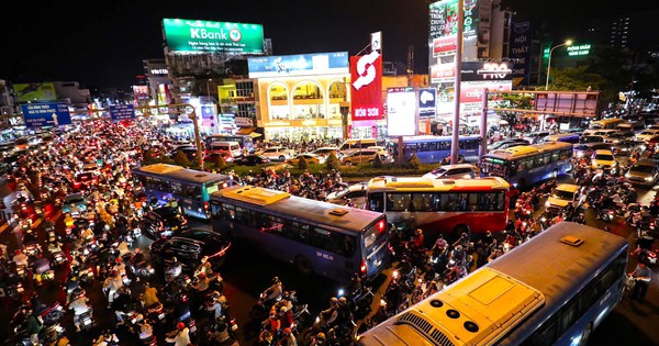 Đề xuất dự án 10.000 tỉ lột xác 'điểm đen' ùn tắc ngã tư Hàng Xanh