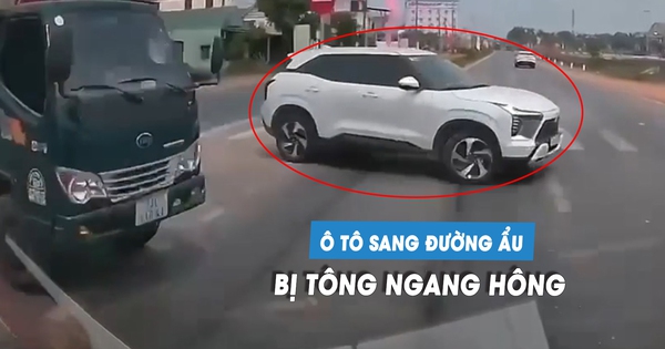 'Thót tim' ô tô con bị đâm ngang vì sang đường ẩu