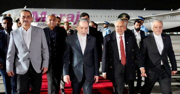 Ngoại trưởng Iran sẽ trở lại Pakistan sau tuyên bố từ Tổng thống Trump?