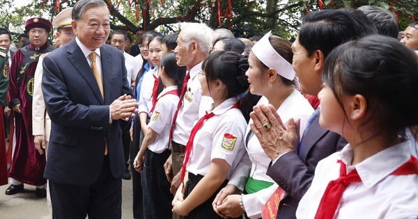 Mọi đường lối, chính sách đều phải hướng về nhân dân