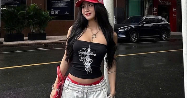 Xuống phố rạng rỡ cùng set đồ áo ống, quần vải rộng