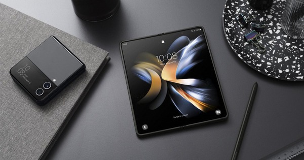 Những điều cần lưu ý trước khi xuống tiền mua điện thoại gập