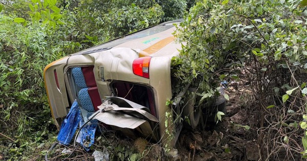 Sơn La: Xe khách lao xuống vực khiến 7 người thương vong