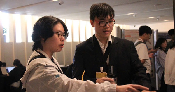 Sinh viên Việt Nam có bài báo A* tại hội nghị hàng đầu thế giới về người-máy