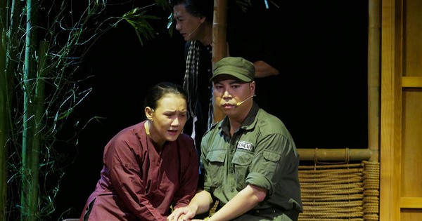 'Thanh gươm và bà mẹ' - lằn ranh nghiệt ngã của chiến tranh