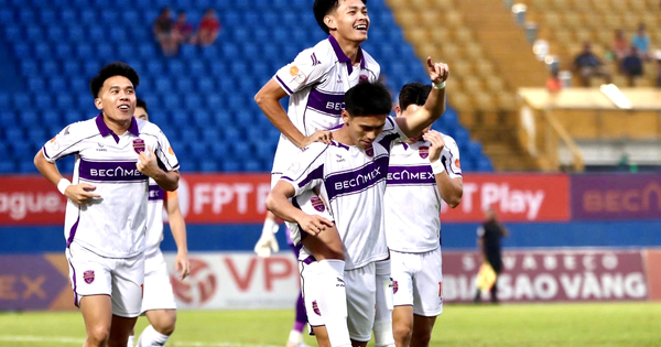 HLV Kim Sang-sik tìm những 'họng pháo' cho đội tuyển Việt Nam ở nơi ít ai ngờ