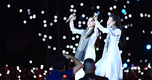 40.000 khán giả hòa nhịp yêu nước cùng ‘Âm vang Tổ quốc’