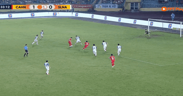 Quang Hải và Đình Bắc càng đá càng ăn ý, ông Polking vui hết nấc: Thầy Kim mừng gấp bội