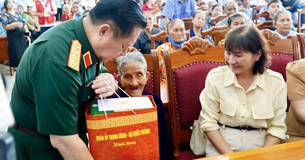 Đại tướng Nguyễn Trọng Nghĩa tri ân người có công tại Gia Lai