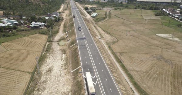 Cao tốc Hoài Nhơn - Quy Nhơn và Quy Nhơn - Chí Thạnh thông xe