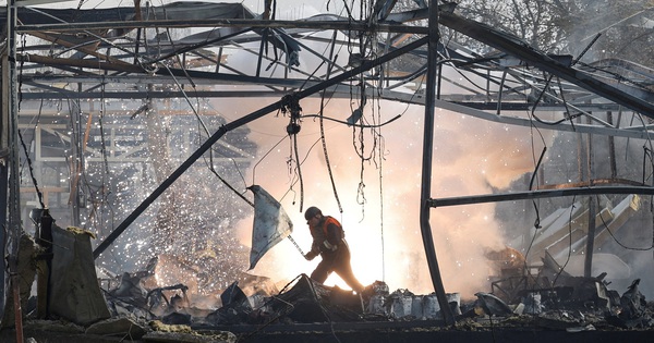 Chiến sự Ukraine ngày 1.500: Ông Zelensky nói tình hình 'tốt nhất sau 10 tháng', Nga dội 'mưa UAV'