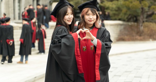 Trường tốp đầu bị tố 'mua' bài báo khoa học để leo bảng xếp hạng ĐH