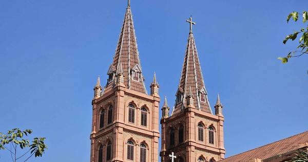 Những nhà thờ độc đáo: Nhà thờ Buôn Hồ - kiệt tác Gothic giữa Tây nguyên