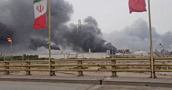 Iran dọa mở 'cổng địa ngục' với Mỹ - Israel