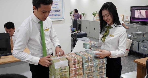 Lãi vay tiêu dùng lên cao