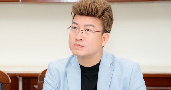 Nam ca sĩ từng đi hát lót, nói lý do rẽ hướng làm thầy giáo