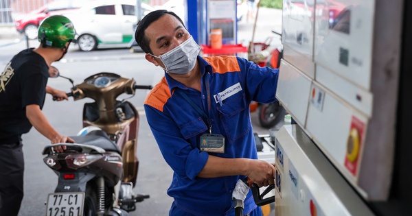 Giá xăng dầu hôm nay 6.4.2026: Dầu thô thế giới giao dịch trên ngưỡng 110 USD/thùng