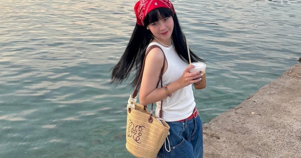 Xu hướng thời trang đường phố năng động với quần denim lửng