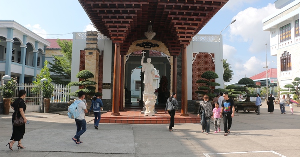 Nhà thờ Tắc Sậy, điểm hành hương nổi tiếng bậc nhất miền Tây