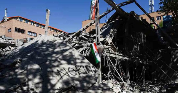 Mỹ - Iran ngừng bắn mong manh giữa bất đồng sâu sắc