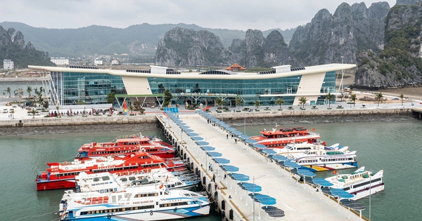 'Ngăn sông, cấm chợ' phiên bản cảng Ao Tiên