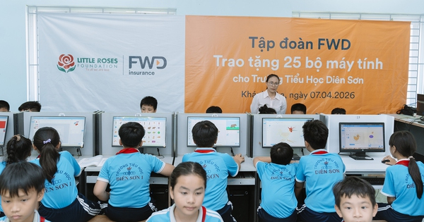 FWD Việt Nam trao tặng 1 tỉ đồng máy tính cho 3 trường học tại Ninh Hòa